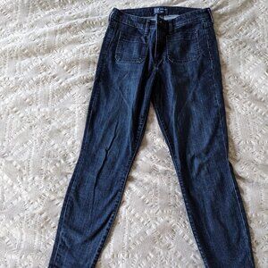 GAP Dark Wash Legging Jean (size 8)